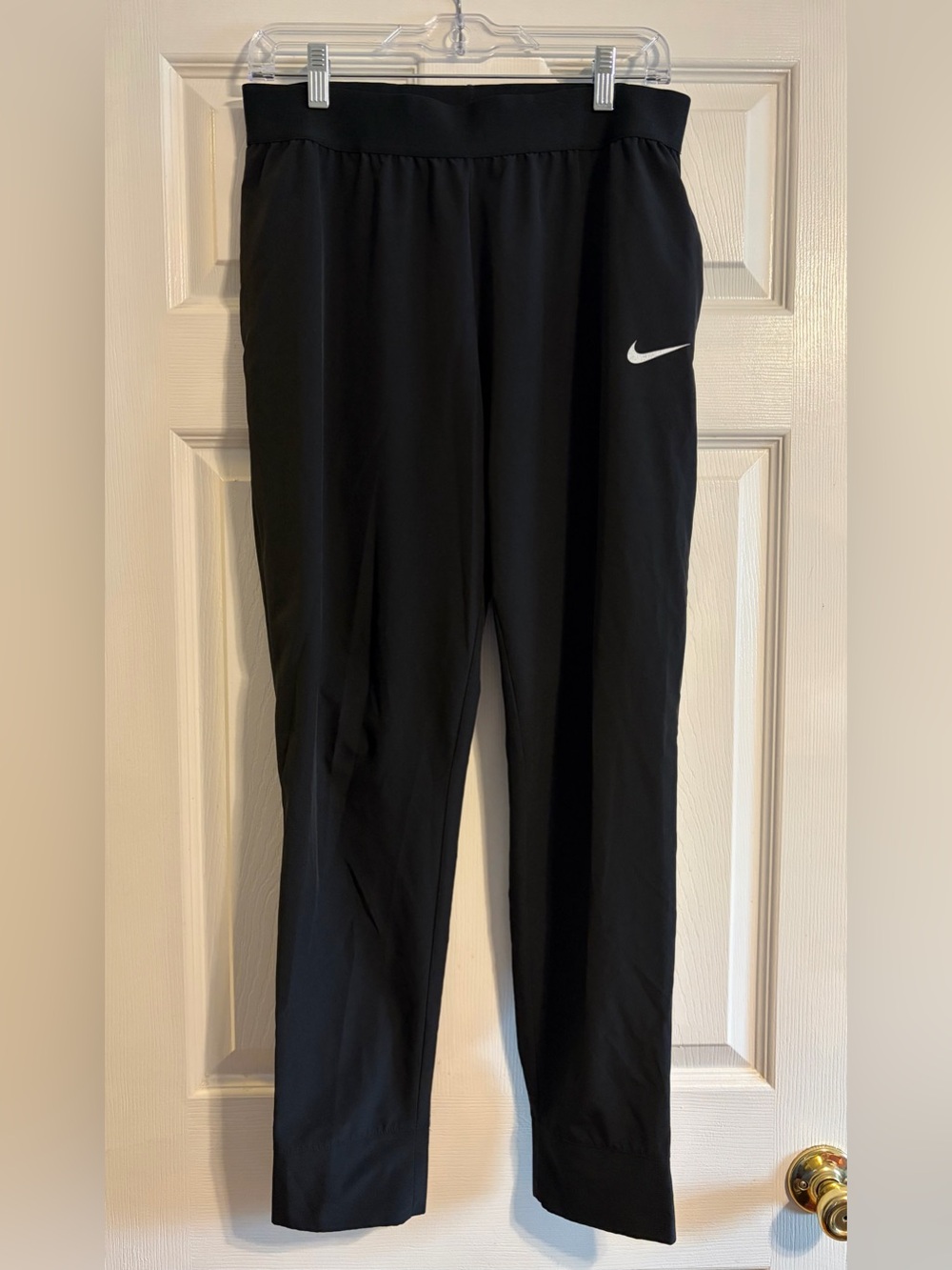 Nike Bliss Victory Training Pants Black Size Medium Mid-Rise Tapered Joggers M